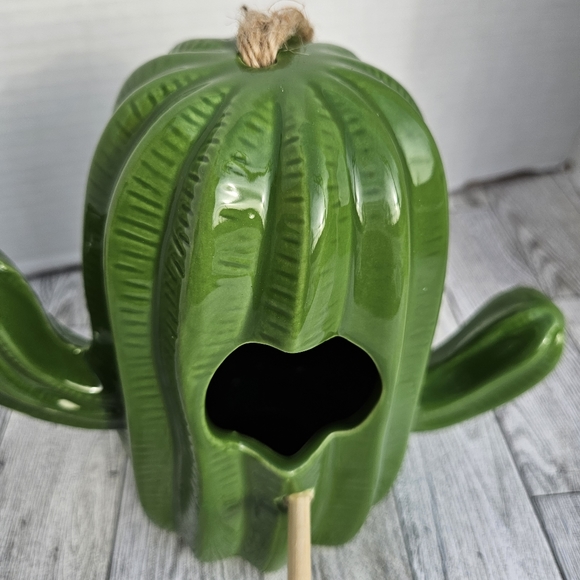 Green Cactus Birdhouse BRAND NEW Bird Feeder - Picture 7 of 13
